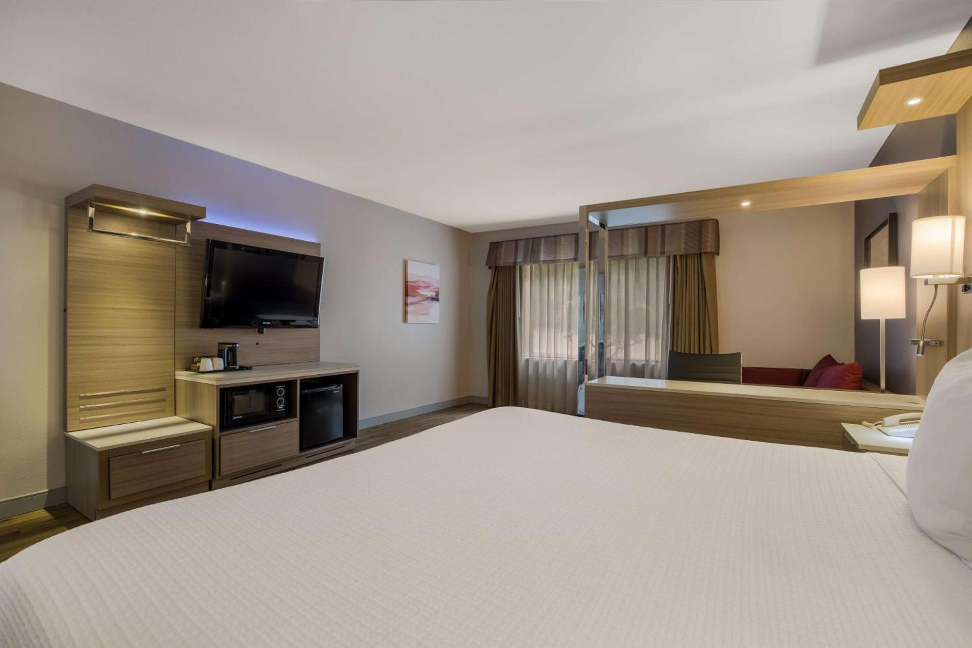 Best Western Diamond Bar Hotel & Suites Екстериор снимка