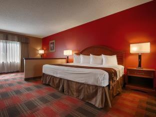Best Western Diamond Bar Hotel & Suites Стая снимка
